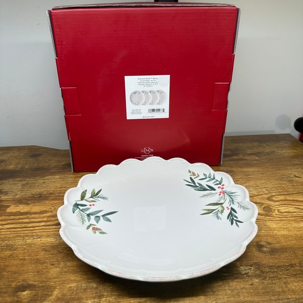 New Lenox French Perle Berry Accent Plates Set of 4 Stoneware Holiday 9in 894193